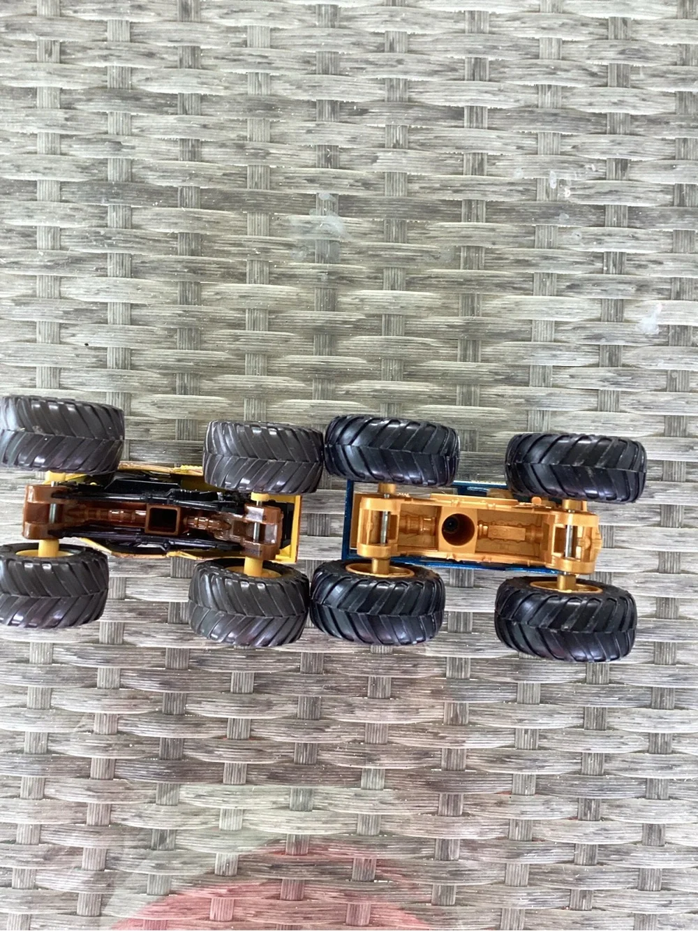 Monster Jam Big Foot And Earth Shaker EUC